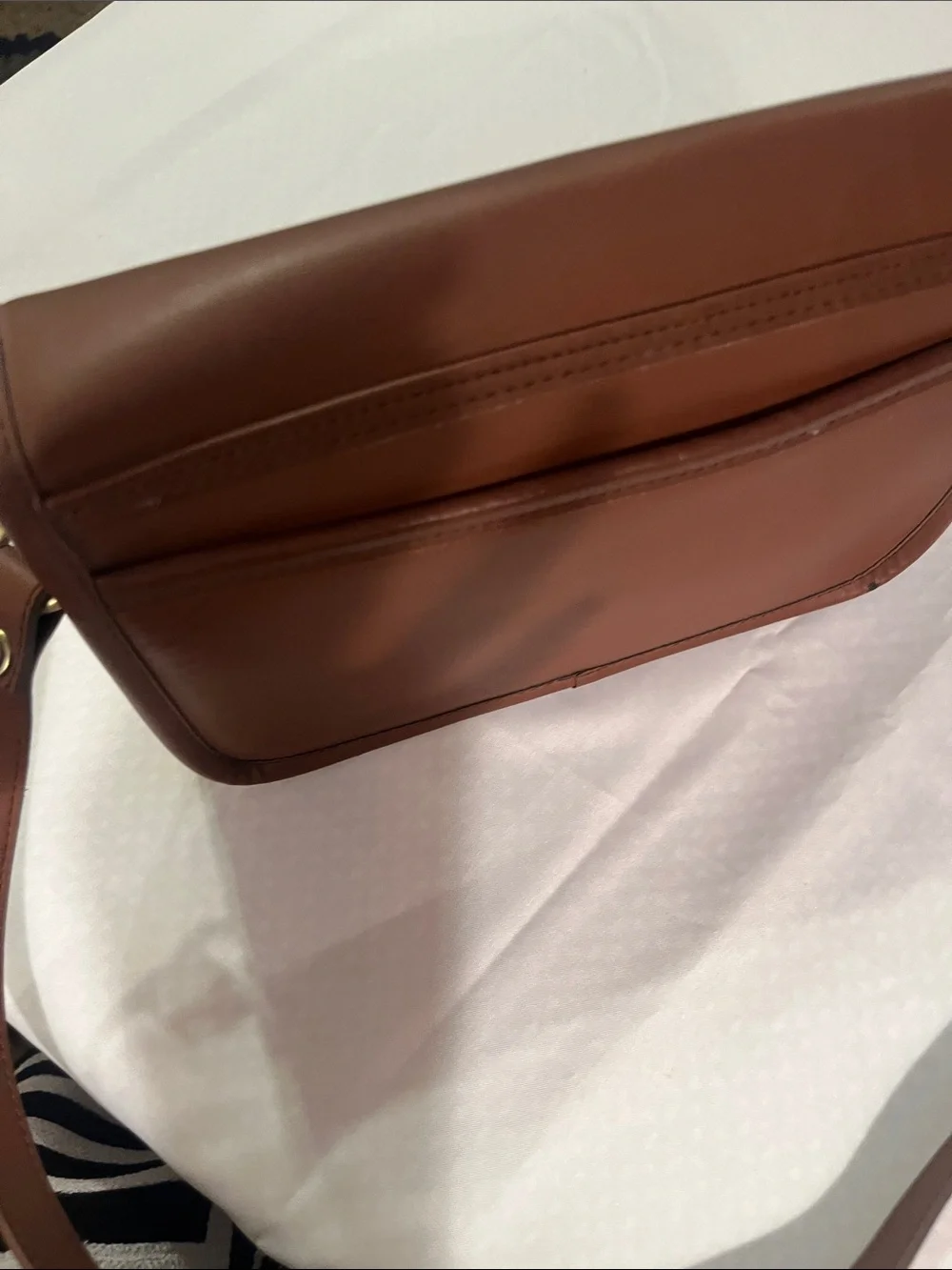 Vintage Coach Brown Leather Crossbody with Gold Turn-Lock 9790/ Classic 1980/